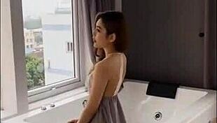 Casual college girl SHOWS OFF on webcam