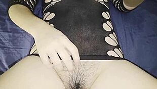 Amateur mature's juicy wet pussy closeup toy play