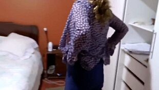 Jerking Off to Stepmom's Standing Pussy Stroke Temptation