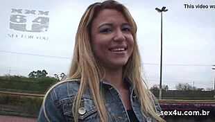 giving cash on porto alegre streets for studio sex with hot girl