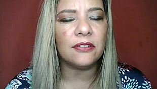 5 MAMAe MEXICANA RIDES COCK 4 EROTIC PLEASURE IN BED
