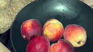 arab teen stuffs food deep in big pussy los angeles