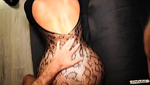 hot escort offers full service including tight anal pounding