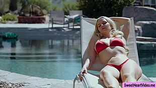 Slimthick vic milf tongue fucks chanel camryn's pussy 😍👅🔥