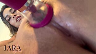 putinha just wants to squirt all over your cock 😩 big pussy lips brazilian slut flashes tits