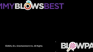 i strip in heat gigi dior sucking repairman's sweaty balls blowpass