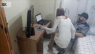 safada housewife gets depraved maintenance man cum fetish on ass