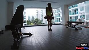 i workout hard in thai hotel room before amateur pounding session