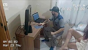 safada housewife gets depraved maintenance man cum fetish on ass