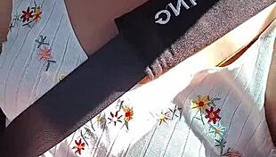 hey check out yannin getting groped hard in the car