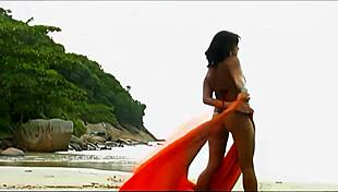 Stunning Acrobatic Beach Fuck Ends In Massive Facial Cumshot