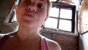 WOW! MEL'S HOT WEBCAM VIDEO CALL PAYS FOR GOLDEN PLEASURE!