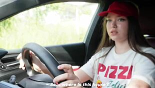 hey pizza delivery girl wanna get fucked deep for a huge tip creampie?