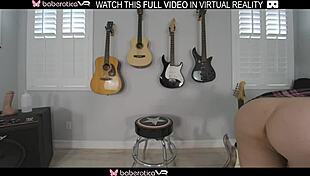 Natalia Queen pounds wet pussy hard on VR chair