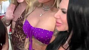 I partied hard at AVN 2025 house bash with Johnny Sins Nadenastyxxx and more backstage