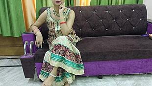 Teen Boy Catches Beautiful Bhabhi In Steamy Hidden Fuck