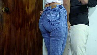 oh man sexo anal escondido con compa�era en oficina feels so risky good