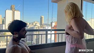 esposa loirinha branquinha safada teasing small waist in camisolinha on new apartment balcony - vivian lola