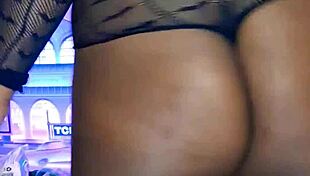 Watch big booty Diamond shake juicy ass hard!