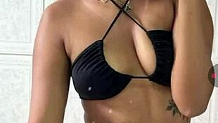 ig ladies petite sexy tits and ass 1 on 1 babe