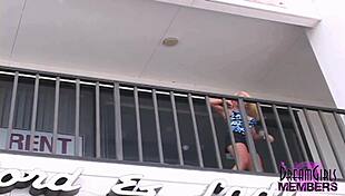 Unbelievable! Blonde bares shaved pussy and big tits flashing in Tampa outdoors