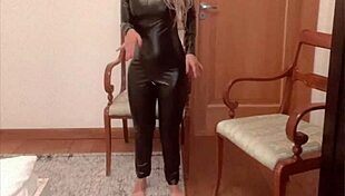 wanna see me in sexy dress dancing to findom golddigger song with glasses on? 