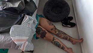 la señora del aseo no sabía que grababa su culo grande en pov 😍🍑 voyeur casero