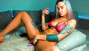 fully tattooed barbie chick fingers legs wide on cam 😈🔥
