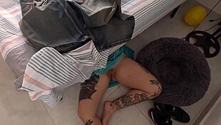 la señora del aseo no sabía que grababa su culo grande en pov 😍🍑 voyeur casero