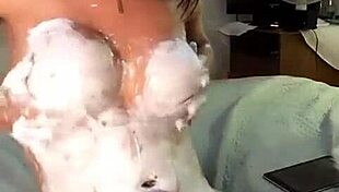 Shemale vergona relaxchile strokes huge cock