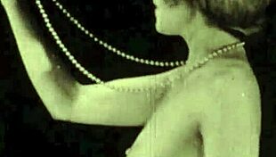 vintage hairy pussy spreads wide in secret erotic fuck scene