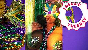 Jessica Grabbit Flashes Big Tits At Mardi Gras