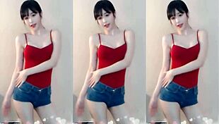 Hot Chinese cutie bounces up and down sexy!
