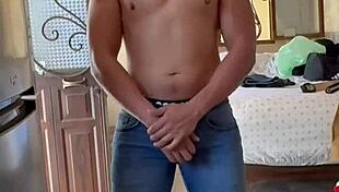 naked mexican bodybuilder get ready ritual turns voyeur hot