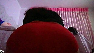 peruvian girl twerks her ass wildly in young town ica neighborhood
