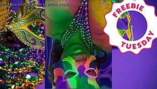 Jessica Grabbit Flashes Big Tits At Mardi Gras