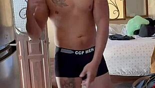 naked mexican bodybuilder get ready ritual turns voyeur hot