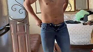 naked mexican bodybuilder get ready ritual turns voyeur hot