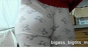 Masturbating Camel Toe In Pajamas