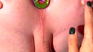 Does my girlfriend gape my ass and spread it wide open?