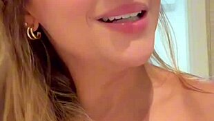Negão eats married slut while she calls cuckold mid-fuck