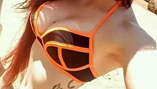Lomotif shows diana zambrozuski in bikini