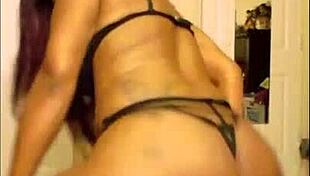 Rdx jumps wild in her tiny g-string! 👙🍑🔥