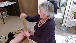 Dawnskye1962 plays with pantyhose in retro style