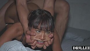 Petite ebony slut screams from huge creampie