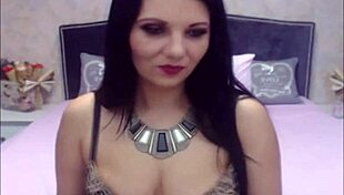 tranny fist-pumping her fat cock