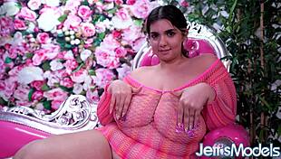 Chubby babe rose rides big silicon prick hard