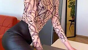 Sophie van loo in grey leggings and heels sets kitchen on fire