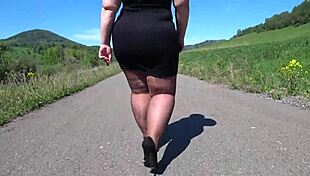mature bbw walks in pantyhose for fetish
