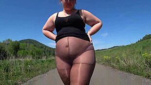 mature bbw walks in pantyhose for fetish